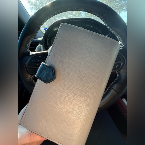 Kate Spade Wallet - Picture 8 of 8